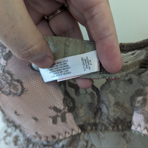 Vintage Y2K Victoria's Secret Sheer Lace Chemise Slip - Picture 12 of 13